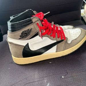 Travis Scott high tops !